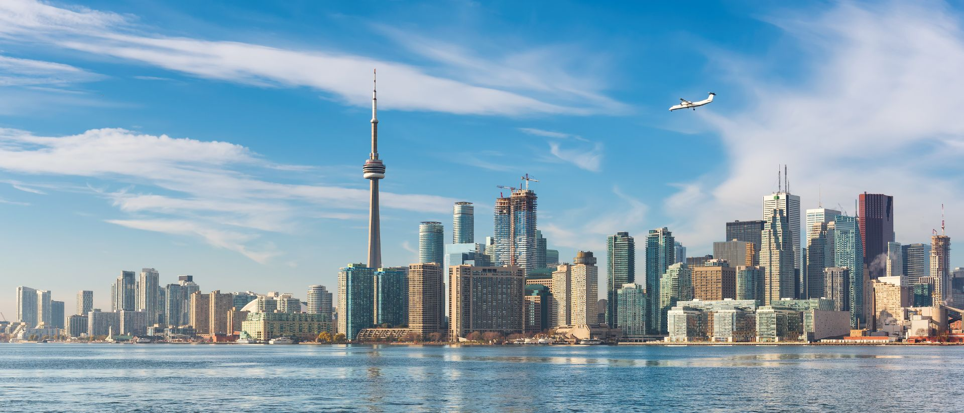 Zboruri spre Toronto – Cele mai bune tarife